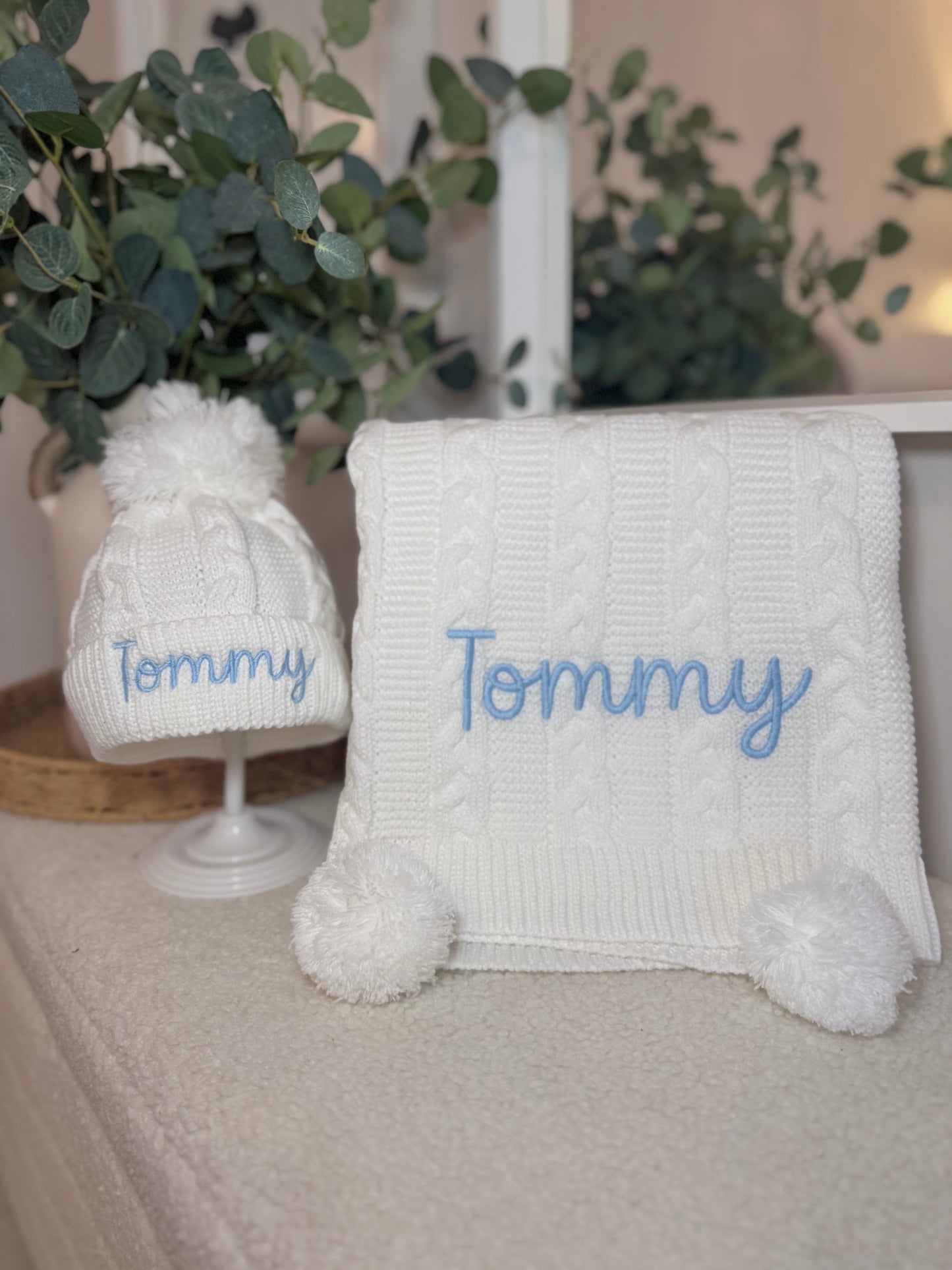 Luxury Baby Blanket & Hat Set - White